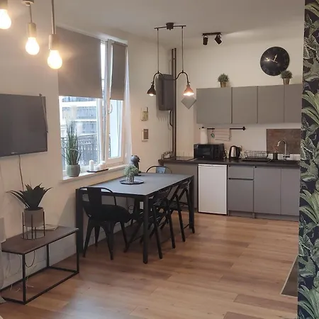 Be My Guest - Jerozolimskie - Super Centrum Metro Wi-fi Breakfast Apartment